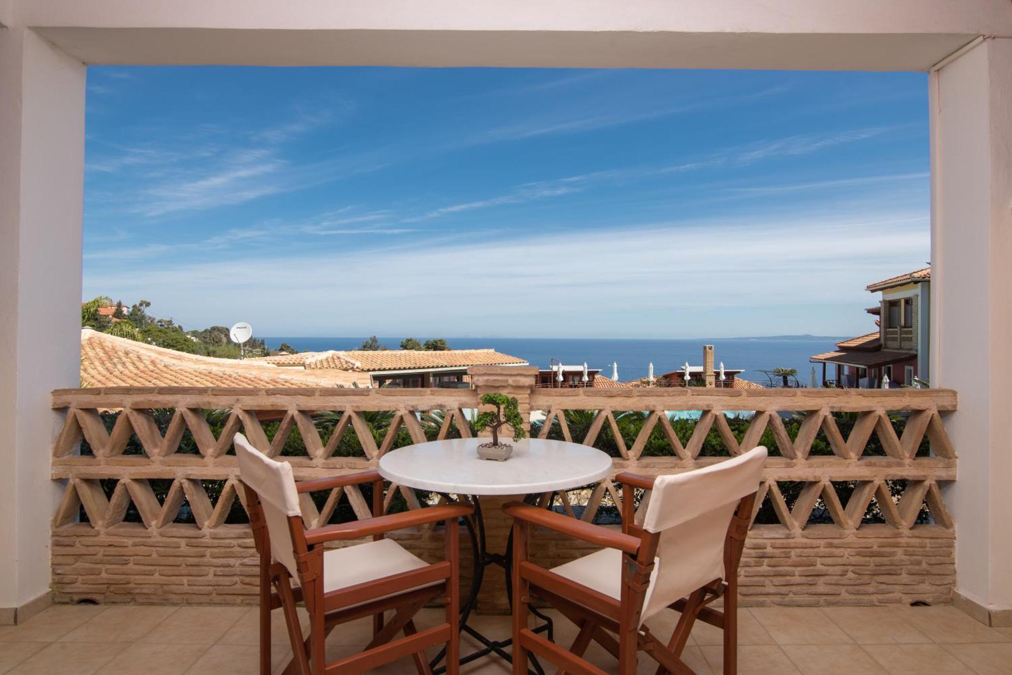 Sea View Village 4*