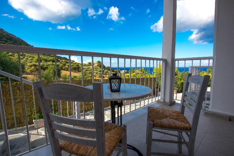 Sea View Village 4*