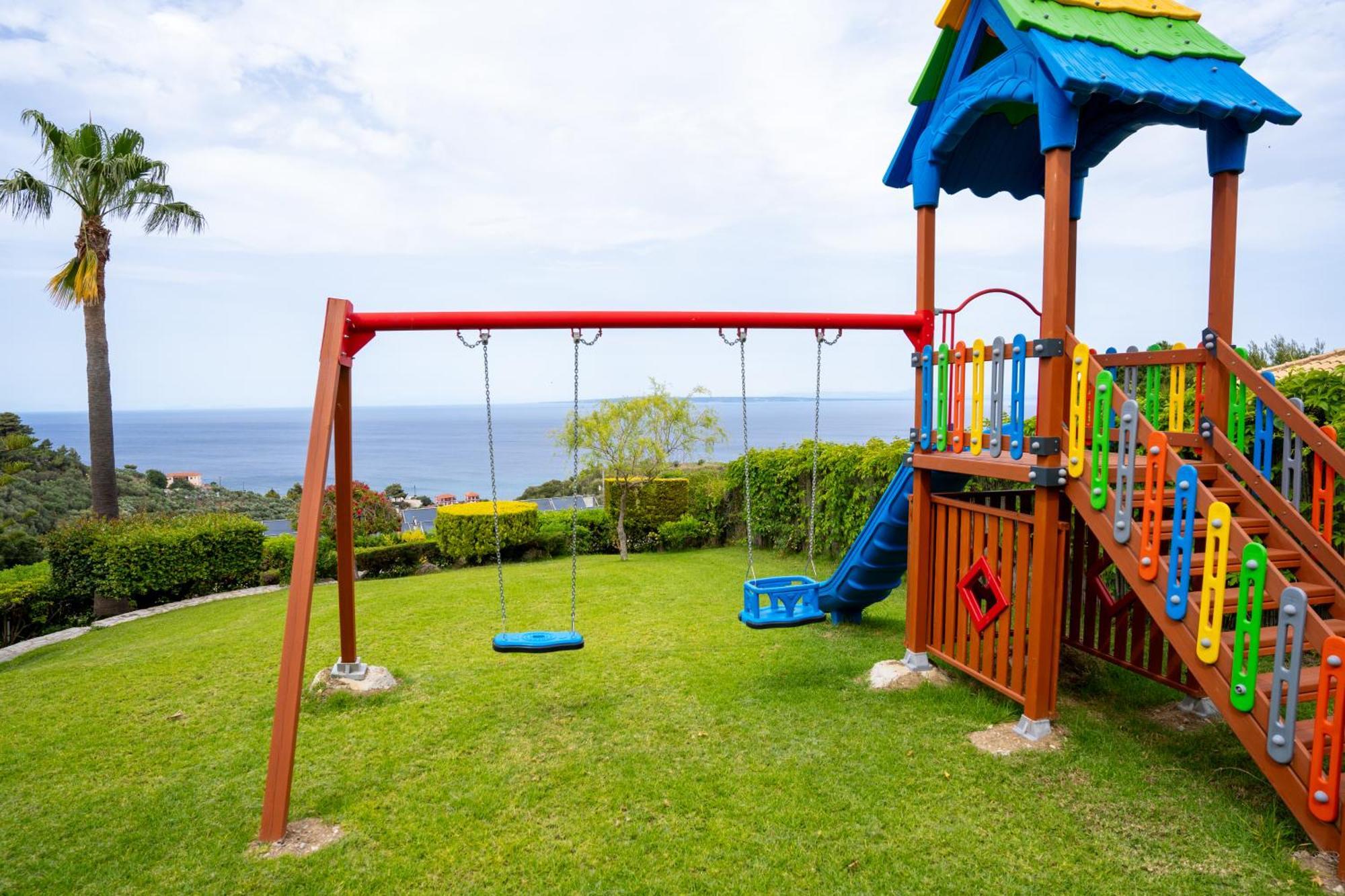 Sea View Village Lejlighedshotel 4*